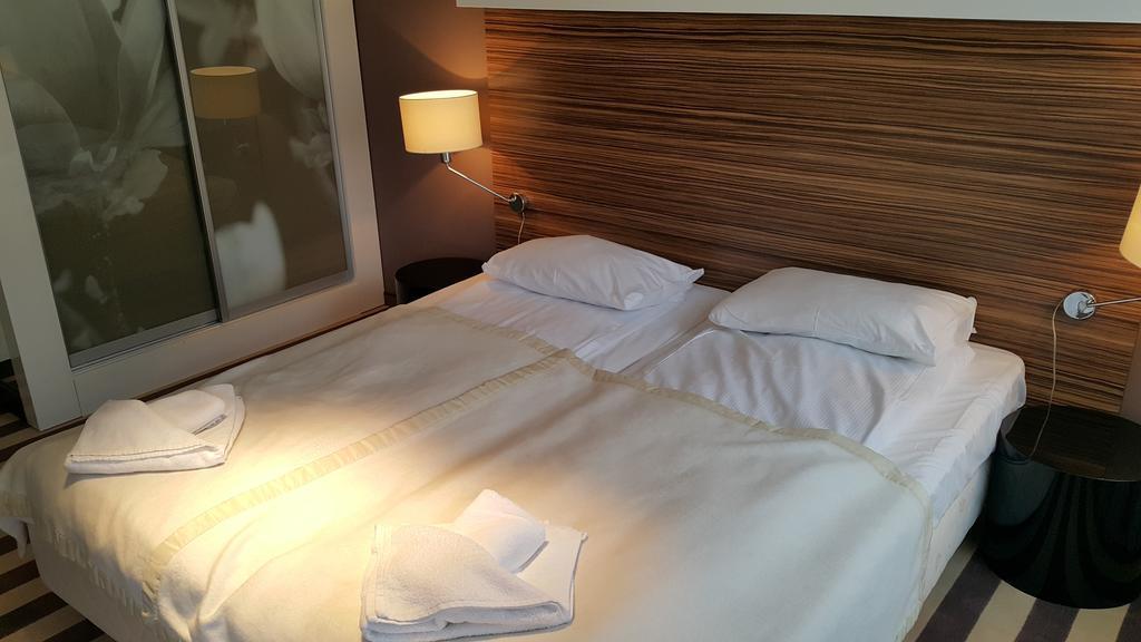 Apartament 241Lux W Diva 科沃布热格 客房 照片